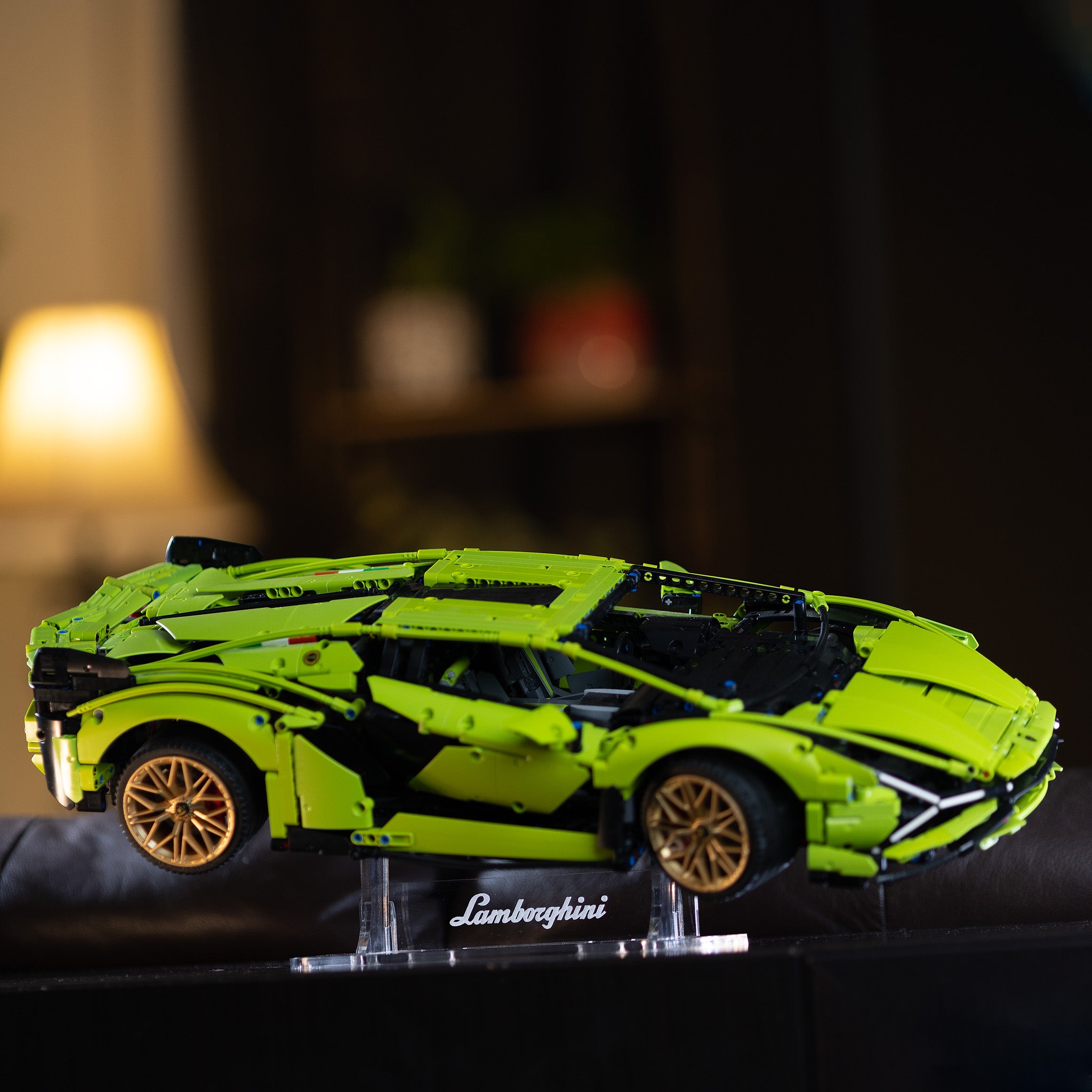 LEGO Lamborghini Sián FKP 37 42115 Display Stand –